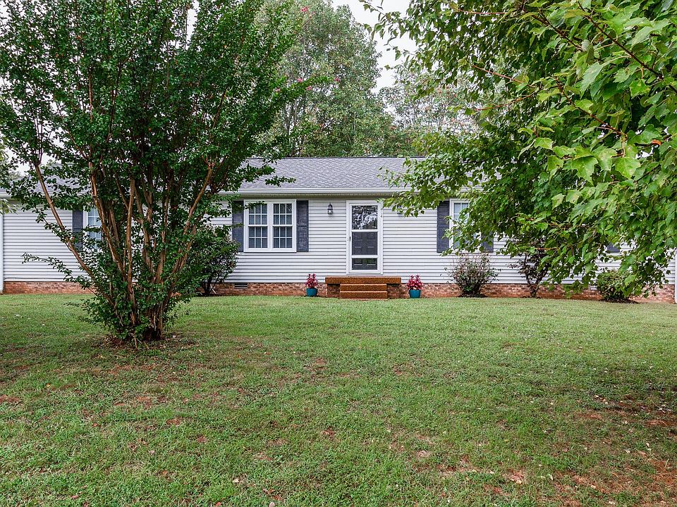 1st image of 1414 Bradshaw Dr