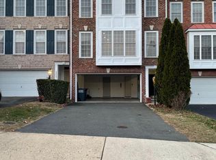 18405 Sierra Springs Sq, Leesburg, VA 20176