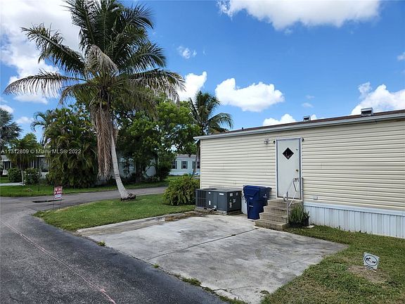 2nd image of 35250 SW 177th Ct Unit 219
