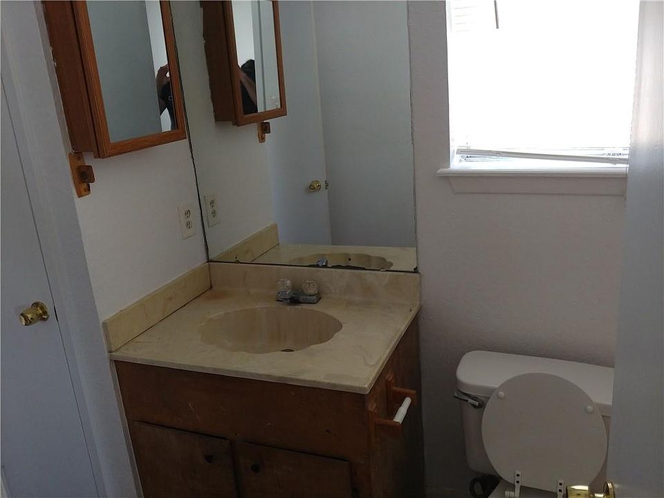 2nd image of 11664 Flatrock Crossing Cir