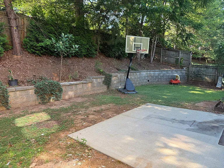 112 Owensboro Ct — Photo 9