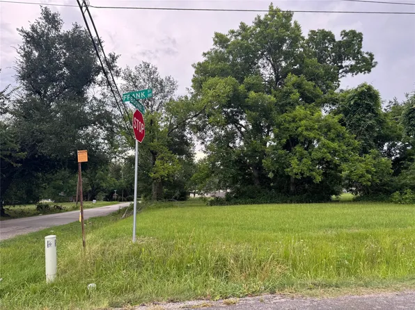 Frank St, Terrell, TX 75160