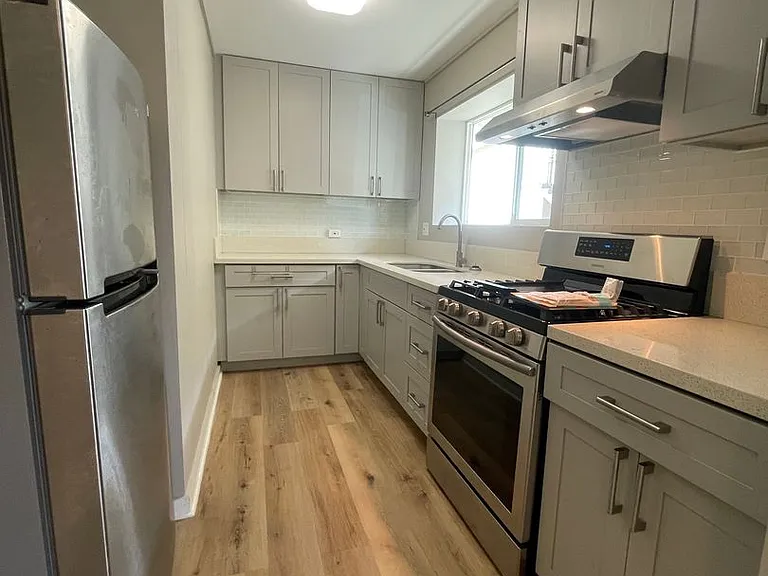 1019 Kemole Ln — Photo 3