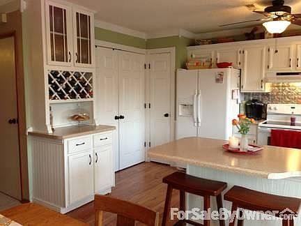 Kitchen Left View