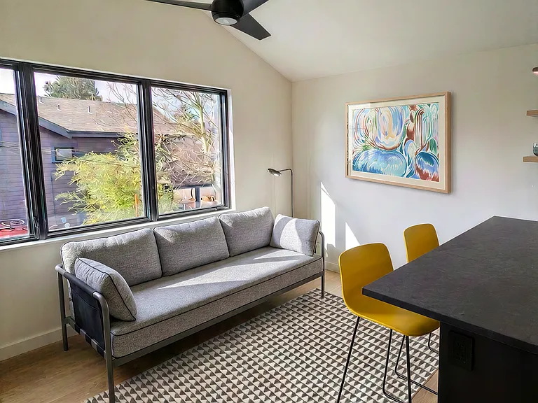 3916 N Missouri Ave #B — Photo 3