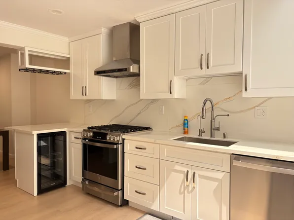 414 Galleria Dr APT 4, San Jose, CA 95134