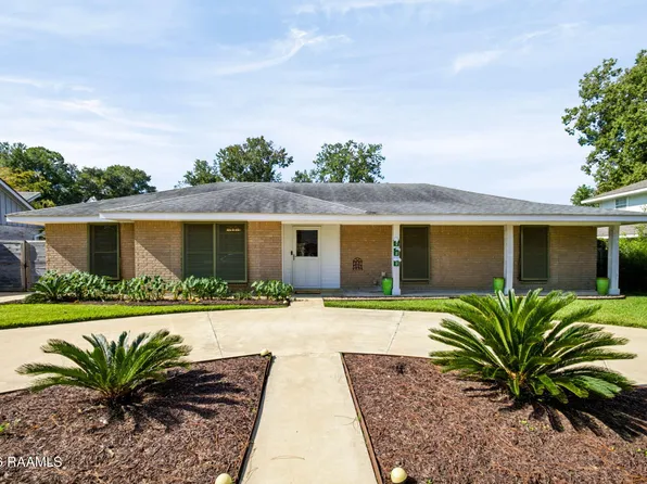 404 Chateau Pl, Lafayette, LA 70503