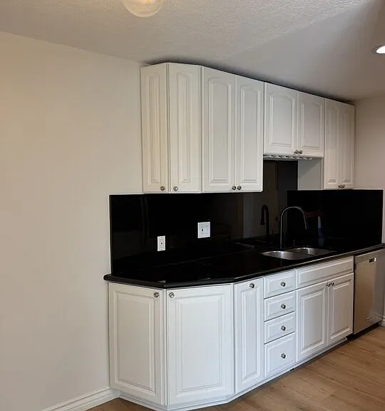 970 Palm Ave #216 — Photo 5