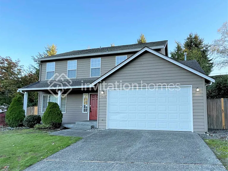 1926 31st Ave SE — Photo 1