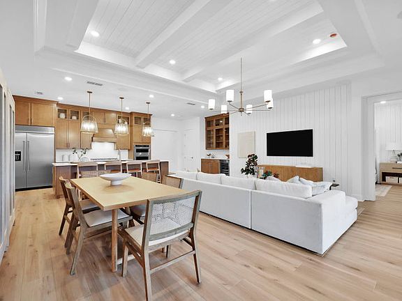 Mahogany Open-Concept Layout