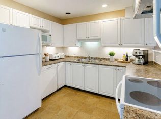 22720 119th Ave #205, Maple Ridge, BC V2X 2Z8