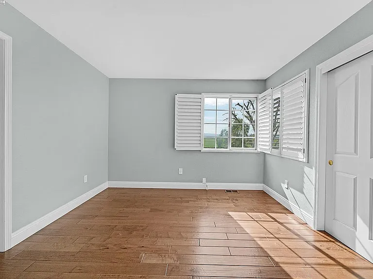 2571 Cherry Hills Dr — Photo 17