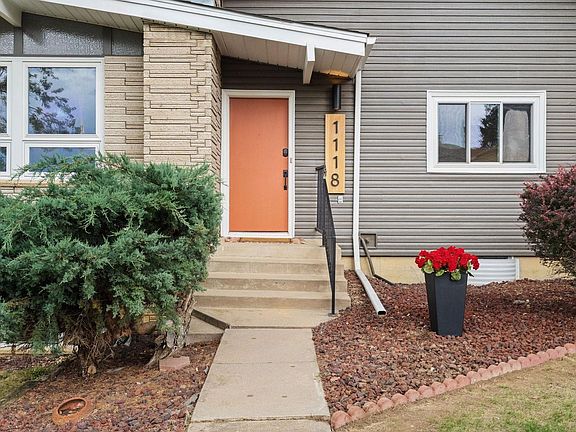 4th image of 1118 Ridgelawn Dr