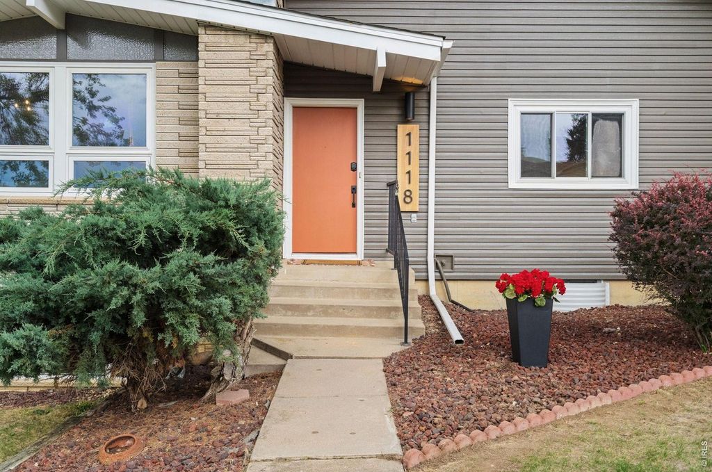 1118 Ridgelawn Dr