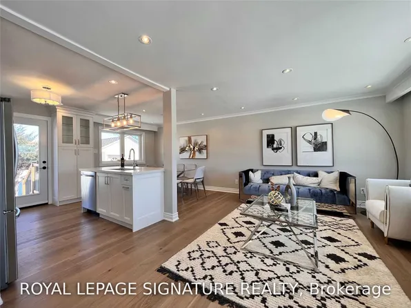 123 Bowman Ave, Whitby, ON L1N 3T7