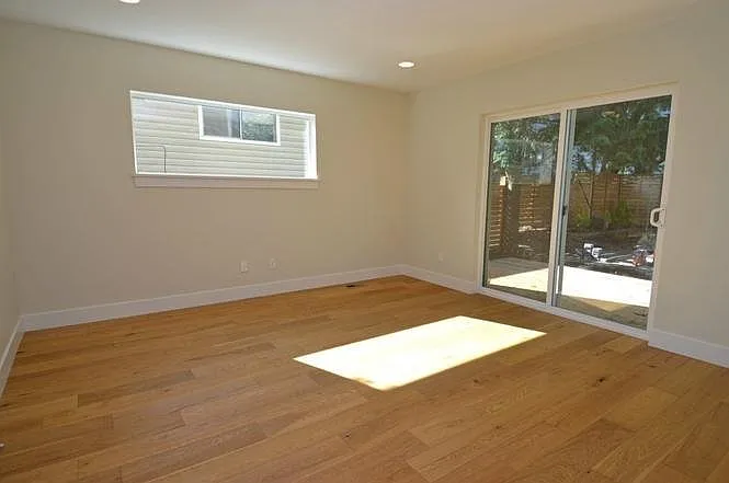 9105 20th Ave NE — Photo 16