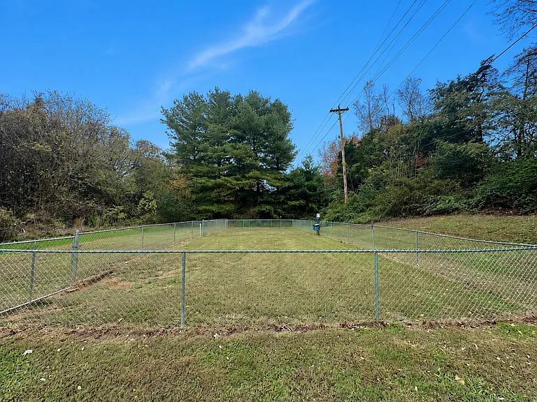 2021 N Sizer Ave #L — Photo 13