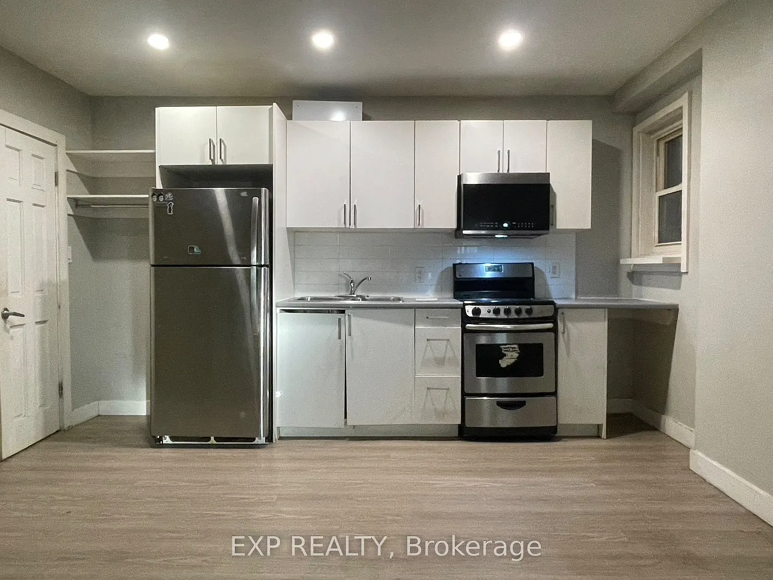 1 bed, $1,300 — Photo 4