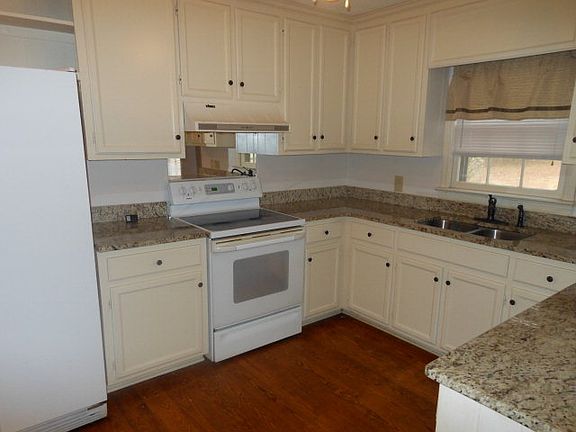 5th image of 807 S Claiborne St