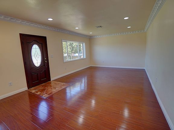 5th image of 1212 S California St