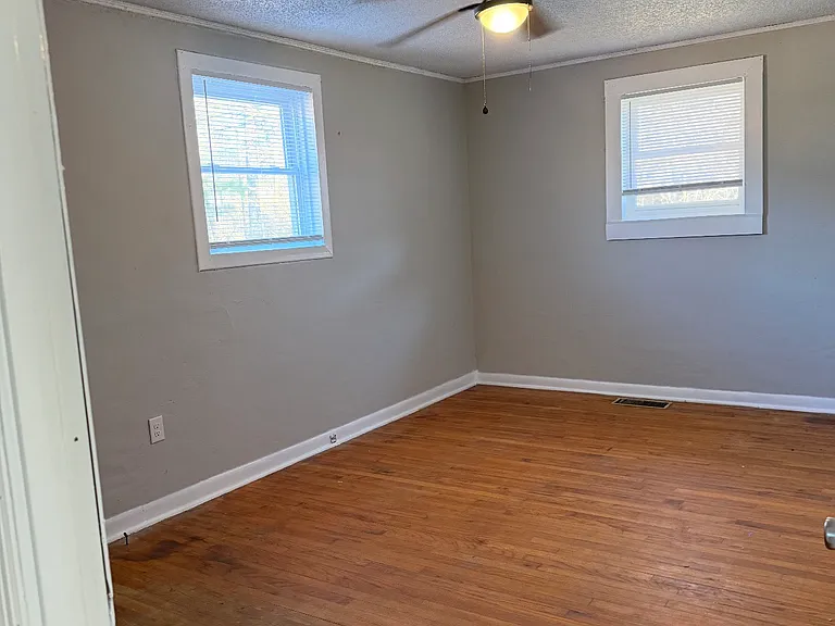 625 Ledbetter Rd — Photo 3