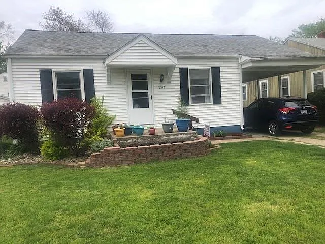 1268 W Marietta St photo 1