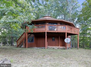 341 White Oak Trl, Paw Paw, WV 25434
