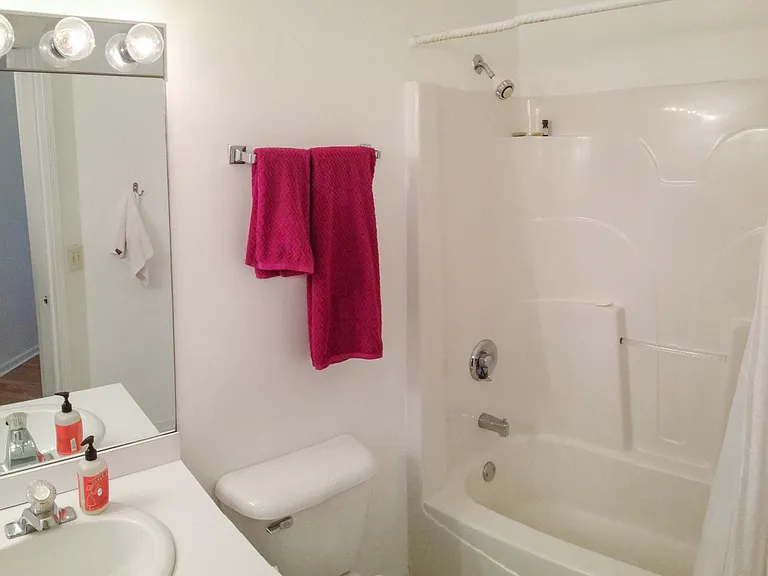837 N Milwaukee Ave #202 — Photo 10