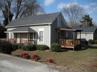 4905 N Lee St #B, Buford, GA 30518