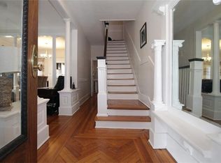8-10 Wesley St, Newport, RI 02840