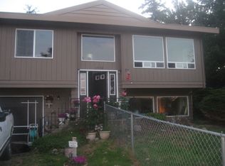 1930 SE Camano Dr, Camano Island, WA 98282