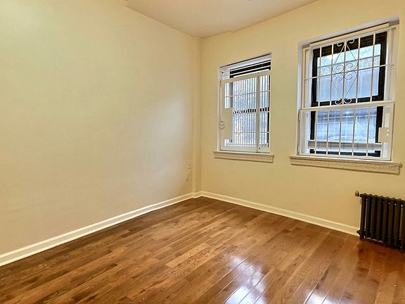 4th image of 339 E 12th St APT 1D