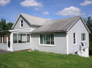 300 Glendale Dr, Endicott, NY 13760