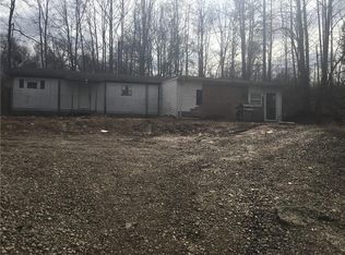 1380 Riddle Rd, Spencer, IN 47460