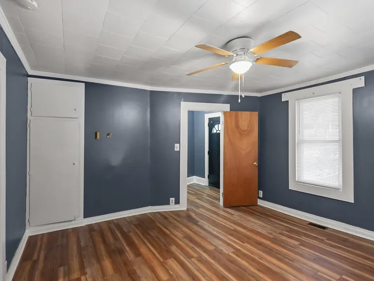 414 Cambridge St — Photo 9