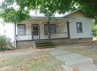 500 S Van Buren St, Newton, IL 62448