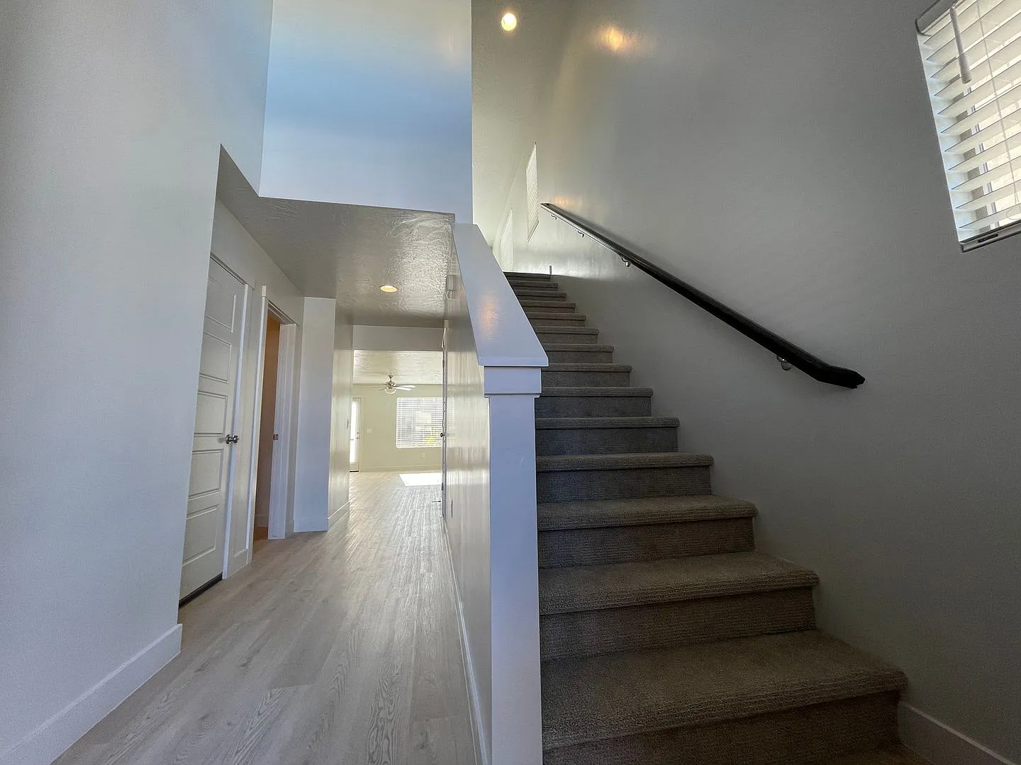 Beautiful Home in Desert Canyon! — Photo 3