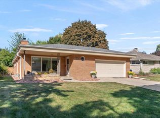 10030 W Fiebrantz Ave, Milwaukee, WI 53222