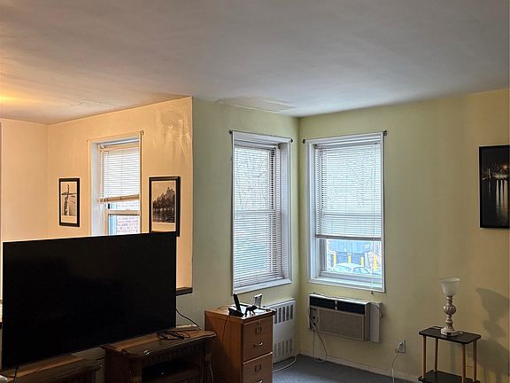 4th image of 611 Palmer Road #20