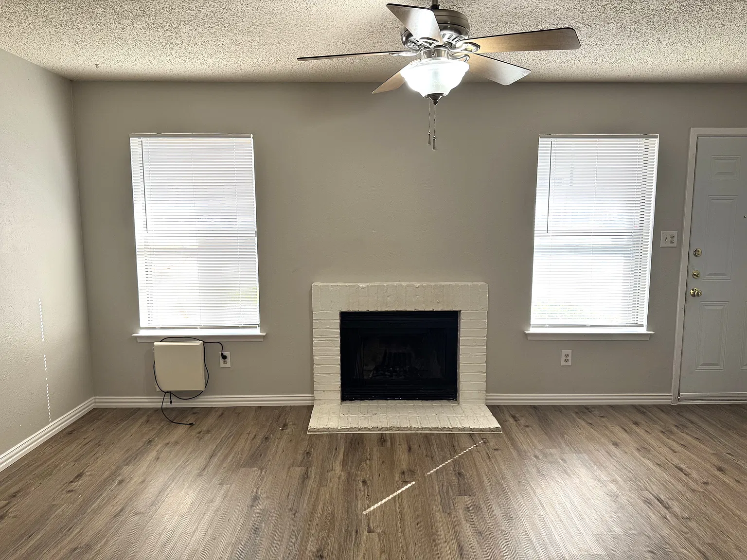 2 bed, 2.5 bath, 1102 sqft, $1,250 — Photo 4