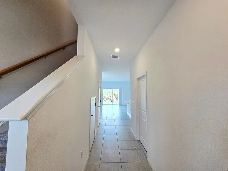 11946 Glenside Ter — Photo 2
