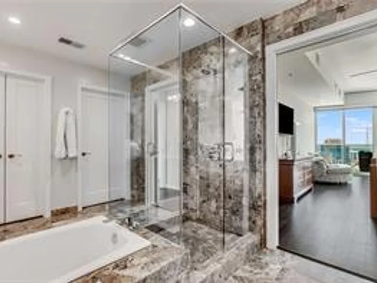 3325 Piedmont Rd NE #2205 — Photo 32