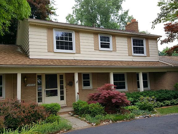 2nd image of 23712 Clarkson St