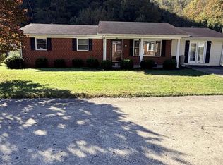42 Wallen Dr, Prestonsburg, KY 41653