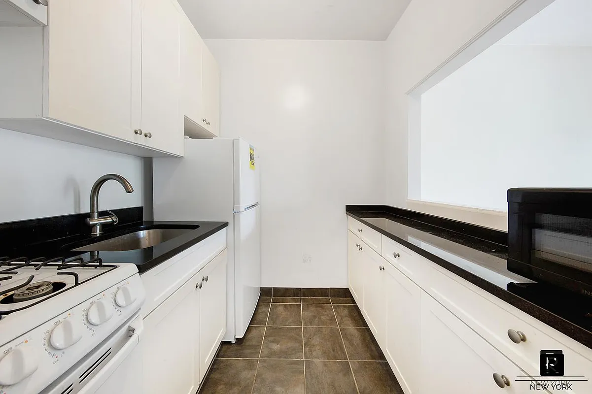 330 East 83rd Street 5B