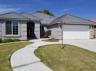 10304 Pepperwood Dr, Bakersfield, CA 93311