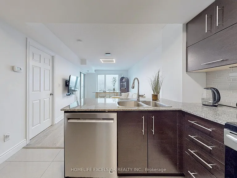 273 S Park Rd #1018 — Photo 9