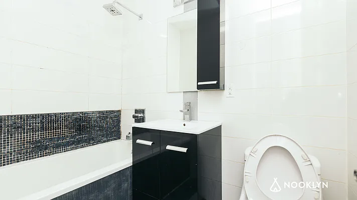 Rented by Nooklyn NYC LLC | media 5