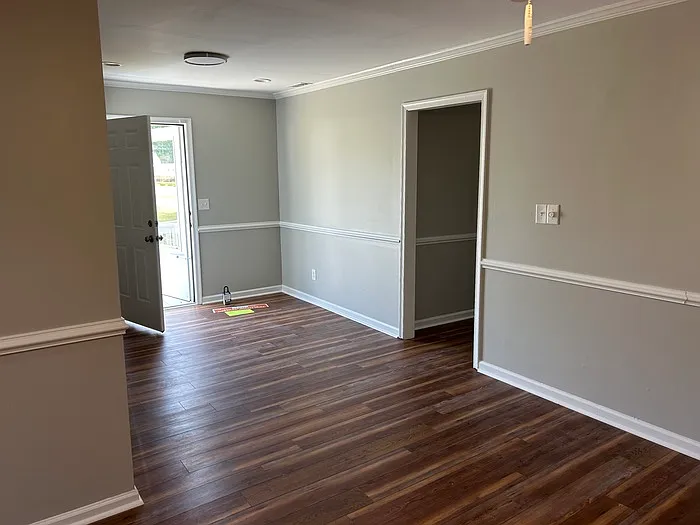 513 Doctor Martin Luther King Junior Ave — Photo 6
