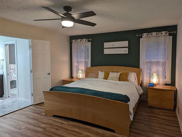 1303 Colony Dr — Photo 17